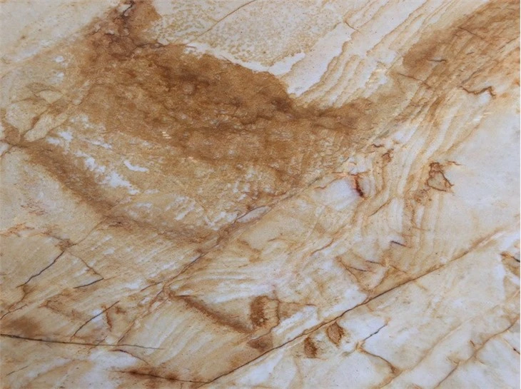 Gold Macaubas Quartzite