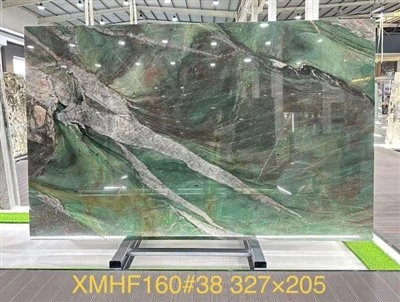 Thạch anh xanh ngọc lục bảo